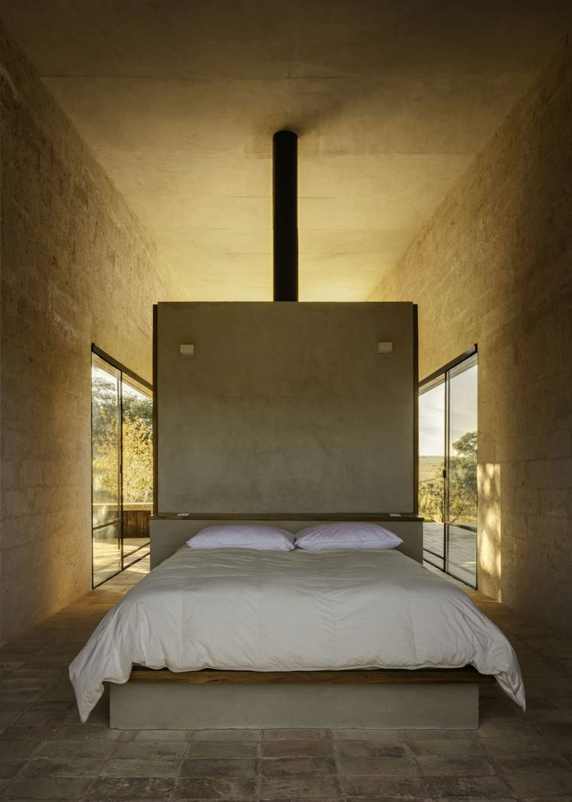 Photo 9 of 18 in A Remote Holiday Home Celebrates Raw and Natural