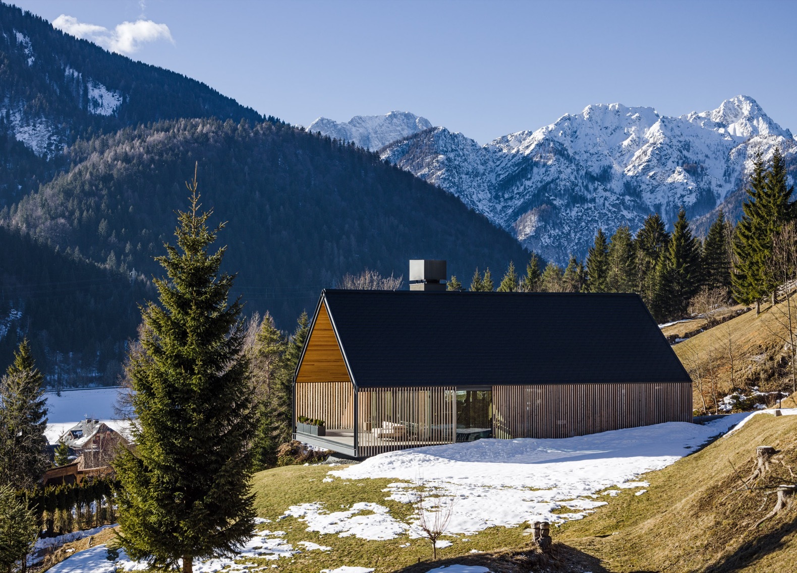 16 Dreamy Ski Cabins We Wish We Were Holed Up In This Winter - Dwell