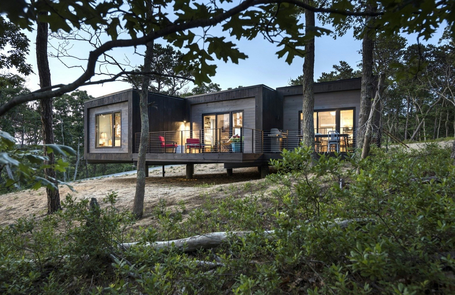 A Cape Cod Prefab Fans Out Toward the Forest in Three Tapering Branches -  Dwell, image size:1026x1026