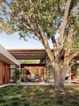 For sustainability, the Canopy House features a steel structure system and extensive masonry finishes to ensure durability and low maintenance needs. Likewise, the landscaping features xeriscaping and native plants.