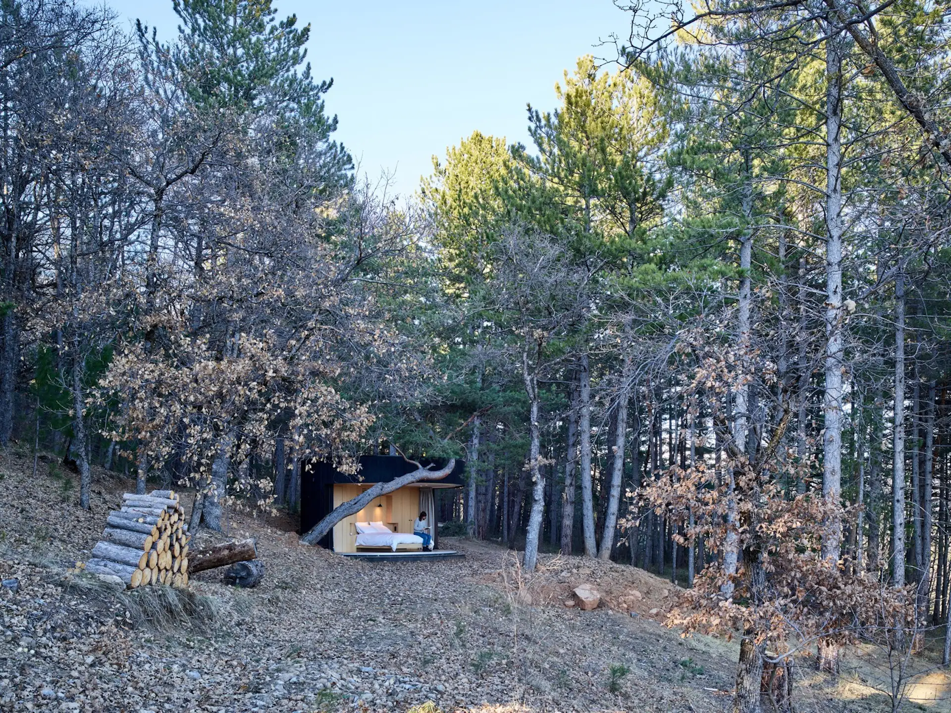 One of the first LumiPods was completed in the French Alps at 1,000 meters above sea level in the heart of a pine-and-oak forest.