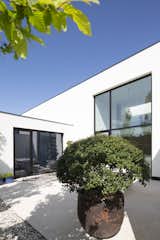 Exterior, Stucco Siding Material, Flat RoofLine, and House Building Type  Photo 8 of 23 in Villa KB by Joris Verhoeven Architectuur