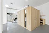 Office, Concrete Floor, and Storage Office Dones del 36  Photo 6 of 9 in Office Dones del 36 by ZEST architecture