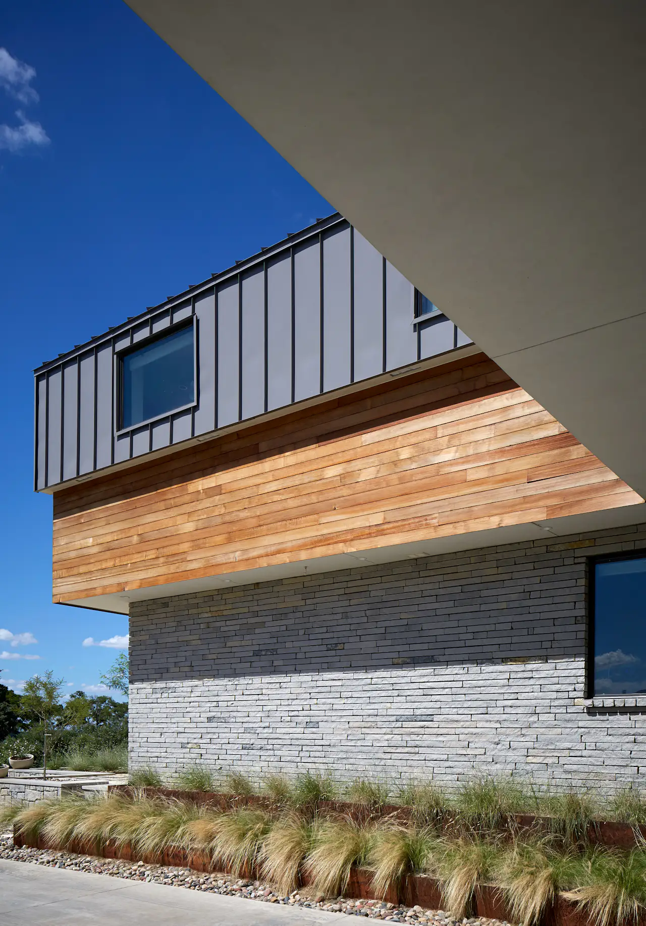 Lake Waxahachie Home (18 Photos) Dwell