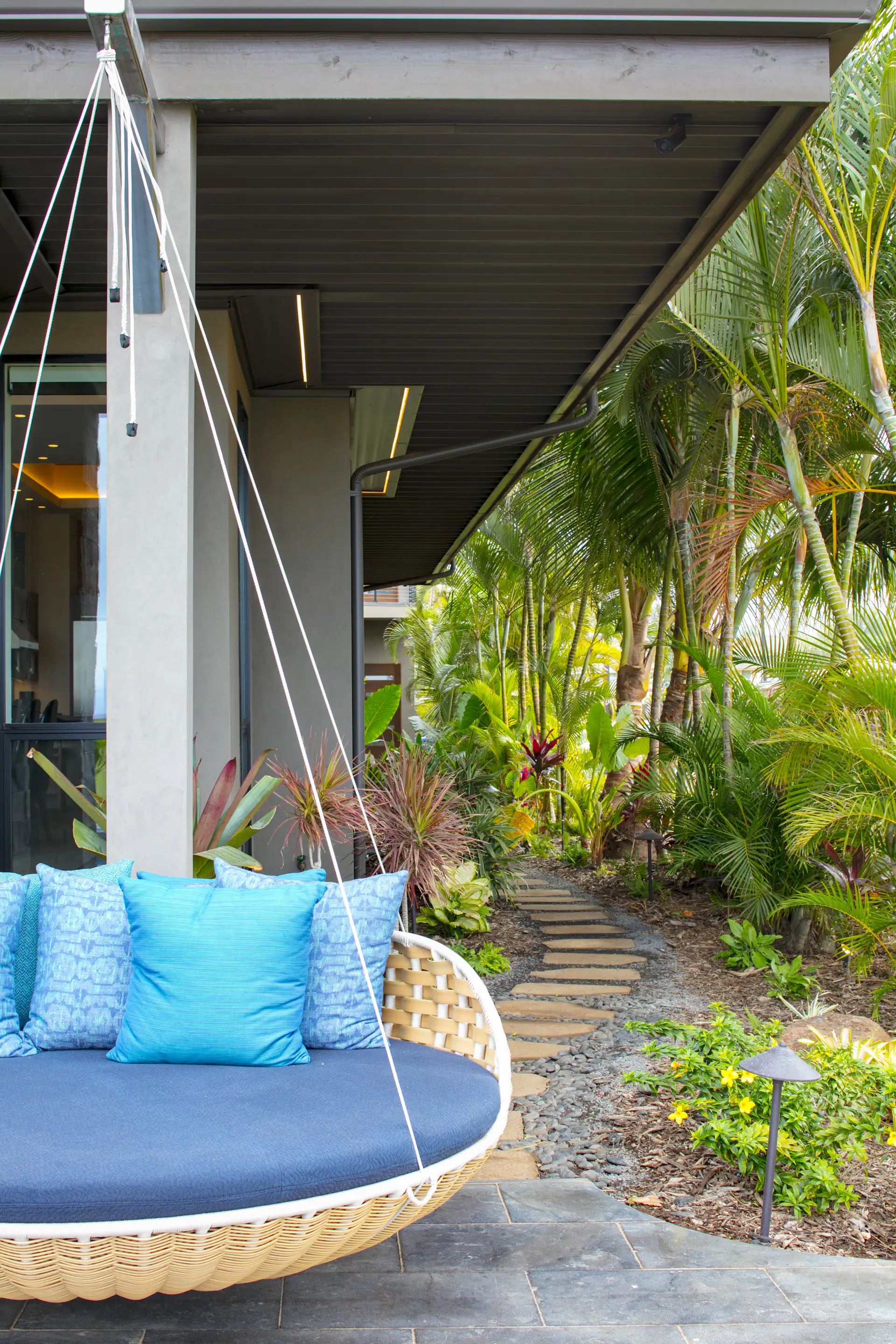 View of Maui Beachfront Villa (20 Photos) - Dwell