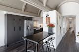 High table & Kitchen