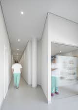 Circulation  Photo 6 of 37 in Physiotherapy Clinic Mar Saúde by HAS - Hinterland Architecture Studio