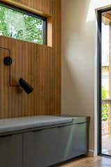 Entry bench
