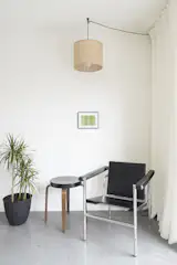 Convertible Guest Room Reading Corner