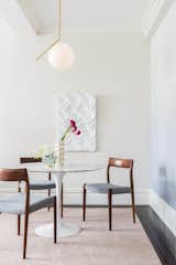 A serene atmosphere and clean lines are elaborated with the natural lights.