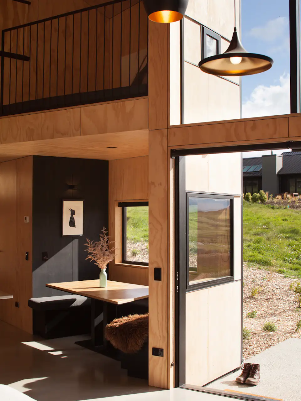 19 Cozy Nooks That Radiate Charm and Comfort - Dwell