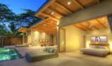 Beachwood House - Beachfront design elements