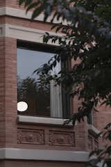The dwelling is in the Finca Roja building in Valencia, built-in 1929 by the architect Enrique Viedma.