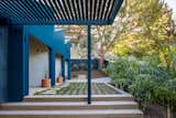 An Electric Blue Addition Punches Up a 1930s Bungalow in L.A. - Photo 7 of 7 - 