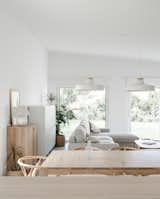 A Minimalist Home in Spain Is Designed to Capture the Warmth of the Sun - Photo 4 of 14 - 