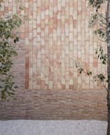 A Slender Brick House Keeps Things Cool in the South of Spain - Photo 13 of 17 - 