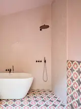 This Rhode Island Home Is Fully Electric—and So Are Its Owners’ Tastes - Photo 9 of 12 - 