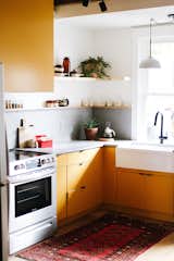 Kitchen details. Call it yellow, call it mustard, we call it Pear ;) 