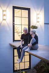 About two years ago, Jesper and Karin decided to convert the run-down back building into a dream home. Karin runs her skin care clinic in the building on the street, while the couple live in the back building, where Jesper also works.