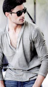 Fashion,Celebrity,Portfolio,Advertising,Portrait,Commercial,E-commerce,Female,Male Photographers in Mumbai,india.