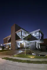 Casa Triángulos by BAC Barrio Arquitectura Ciudad