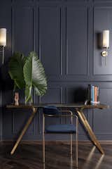 The walls are awash with a mattified Russian Blue Black Flame — a gorgeous blend of navy and black puts the spotlight completely on the décor.