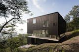 A Cube-Shaped Japanese Home Opens Wide to the Mountains and Sky - Photo 8 of 10 - 