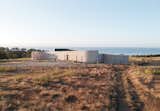 A Chilean Beach Home’s Sinuous Facade Is Designed for High Winds - Photo 4 of 14 - 