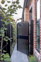 Retro inspired gate