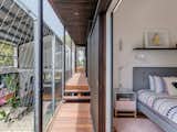 An Architectural “Gorge” Splits This Australian Home in Half - Photo 4 of 10 - 