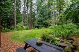 Surrounded by a thick forest, the property has a lovely private picnic area. The low-maintenance meadow grass does not require any mowing.&nbsp;