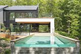 The pool is an integral part of the project, a natural extension of the main terrasse. A glass was intstall at its very end to optimize the view