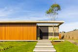 Exterior, House Building Type, and Green Roof Material  Photo 4 of 19 in Patio House by Gustavo Tenca