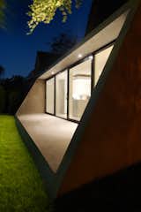 Concrete extension of SH House by Atelier van Wendergen