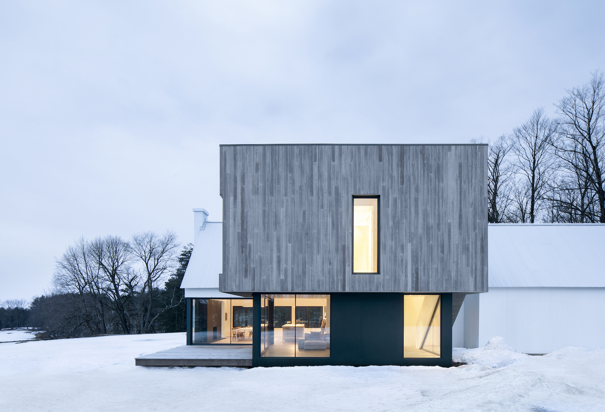 Photo 5 Of 17 In This Modern Farmhouse In Quebec Will Make You Do A   Original 