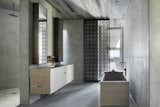 Principal bathroom of Silver Linings by Rachcoff Vella Architects.