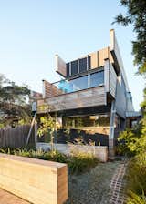 This “Upside-Down” House in Melbourne Shifts Shape to Accommodate a Family of Seven - Photo 10 of 22 - 