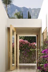 A Dreamy, Minimalist Retreat in Spain Opens to Its Lush Surroundings - Photo 4 of 25 - 