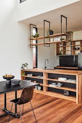 Kitchen and dining of Green House by Circle Studio Architects