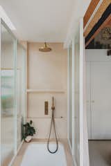 Bathroom at Canyon House by Studio Hagen Hall
