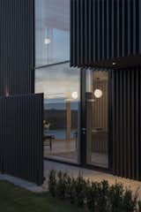Mesmerizing Black Slats Pair With Huge Windows at This Swedish Villa - Photo 11 of 14 - 