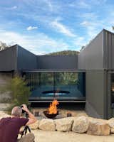 A Shipping Container Home in Rural Australia Delivers Views at Every Turn - Photo 10 of 14 - 