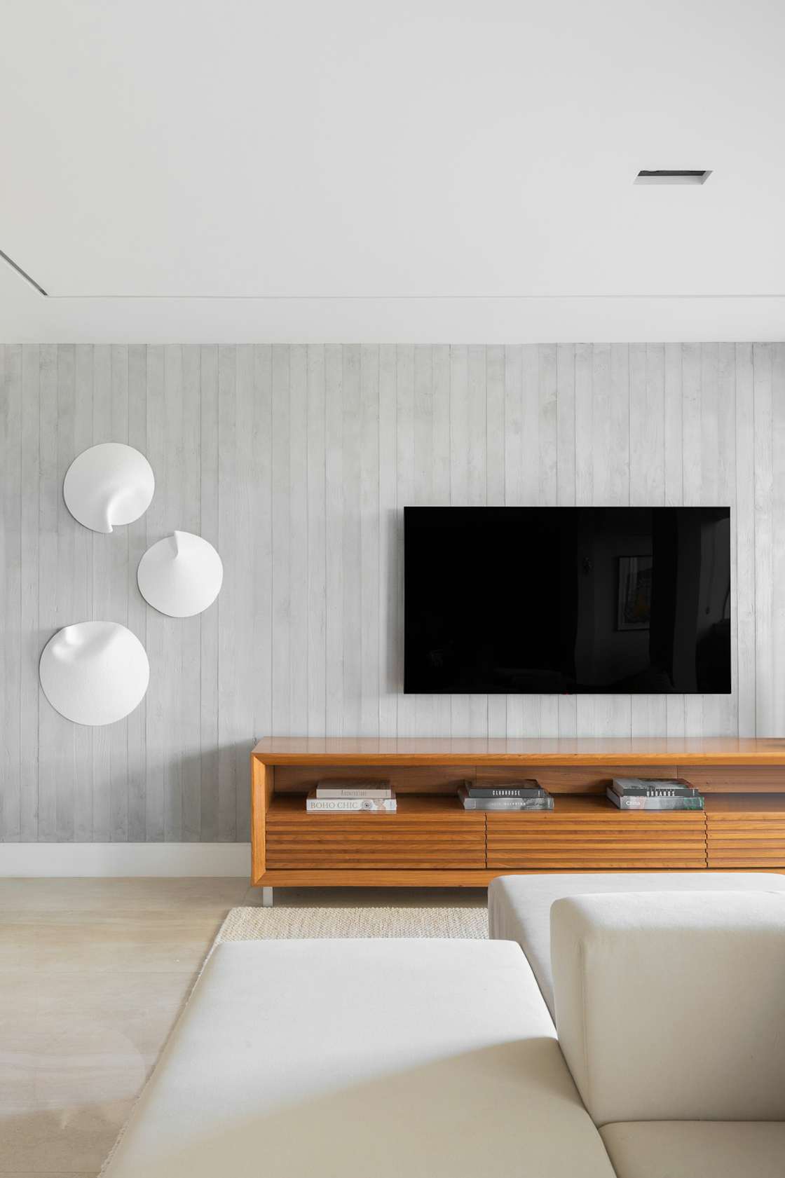 Photo 11 of 13 in Subtle Touches Make for a Seriously Soothing ...