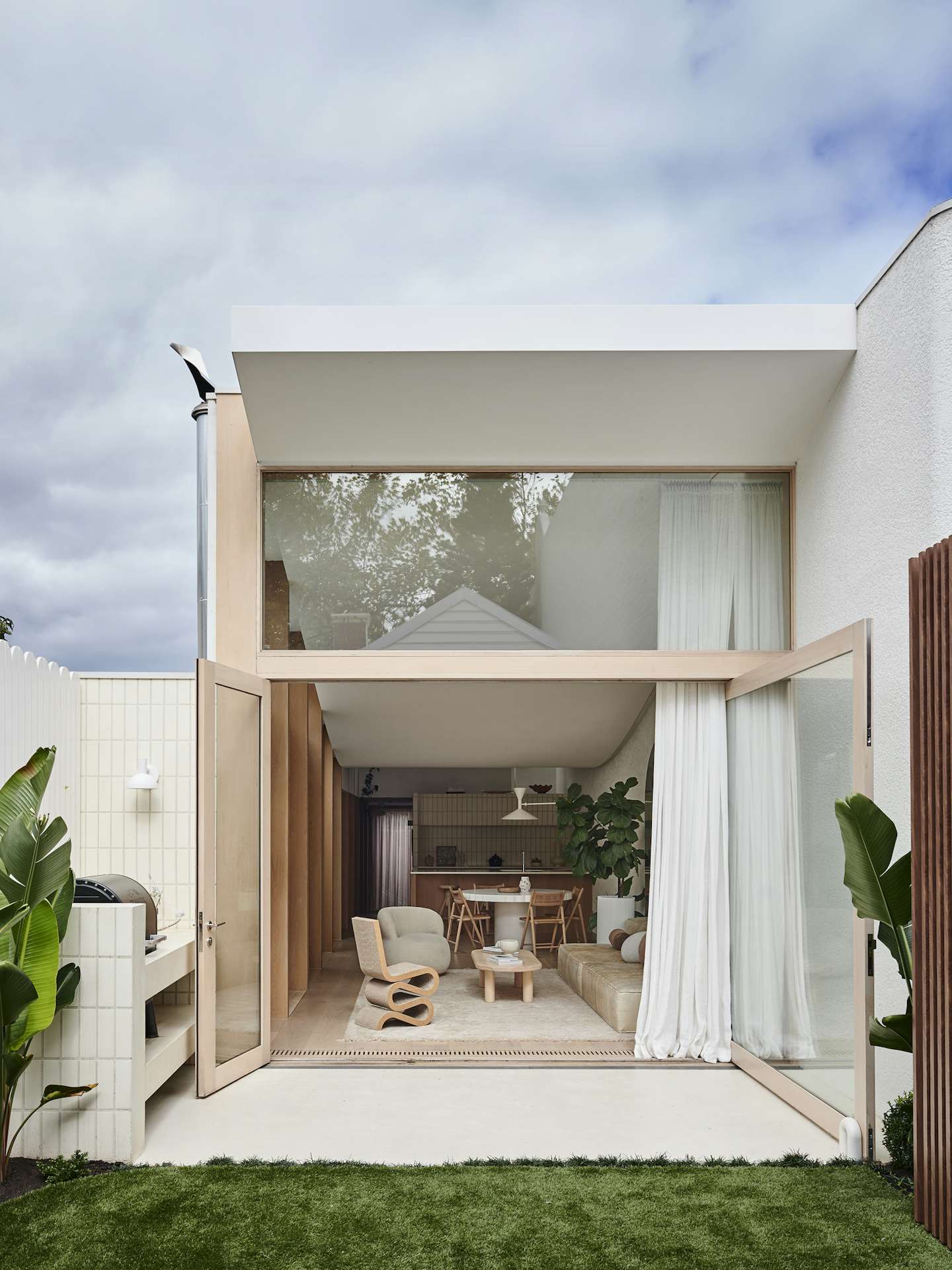 Photo 1 of 15 in In Melbourne, an Unremarkable Worker’s Cottage Hides a