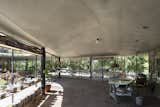 A Swooping Concrete Canopy Crowns a Pavilion-Style Home Near Buenos Aires - Photo 9 of 18 - 