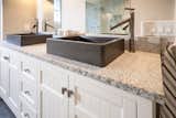 Brut Lavs from Sonoma Forge
With components from our WaterBridge, WherEver and Brut Collections all working together seamlessly in the same bath suite in Hotlanta! Hats off to @duettdesignatl & ranneyblairconstruction. Photos by Garrett Nantz.