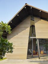 Makani Eka