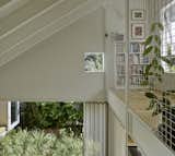 A Family’s Queenslander Cottage Is Cracked Open With an Airy, Shed-Like Addition - Photo 11 of 15 - 
