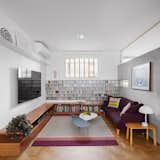 An Architect Reframes the Narrative of a 1940s Apartment for a Writer Couple in São Paulo - Photo 8 of 28 - 