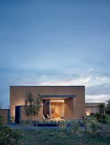 A West Texas Couple Get a Rammed-Earth Addition That Syncs With the Landscape - Photo 15 of 16 - 